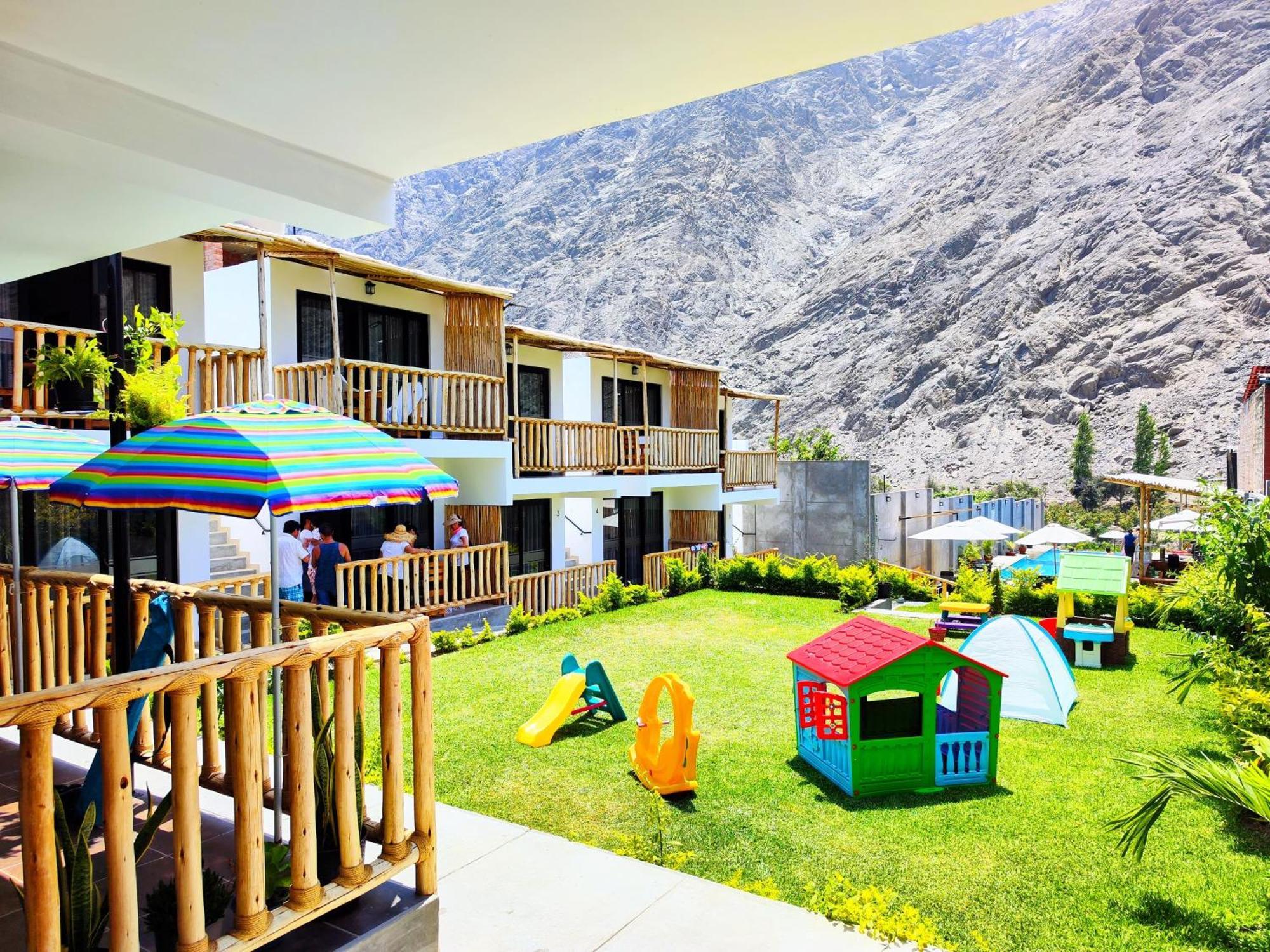 Jalara Lunahuana Hotel Екстер'єр фото